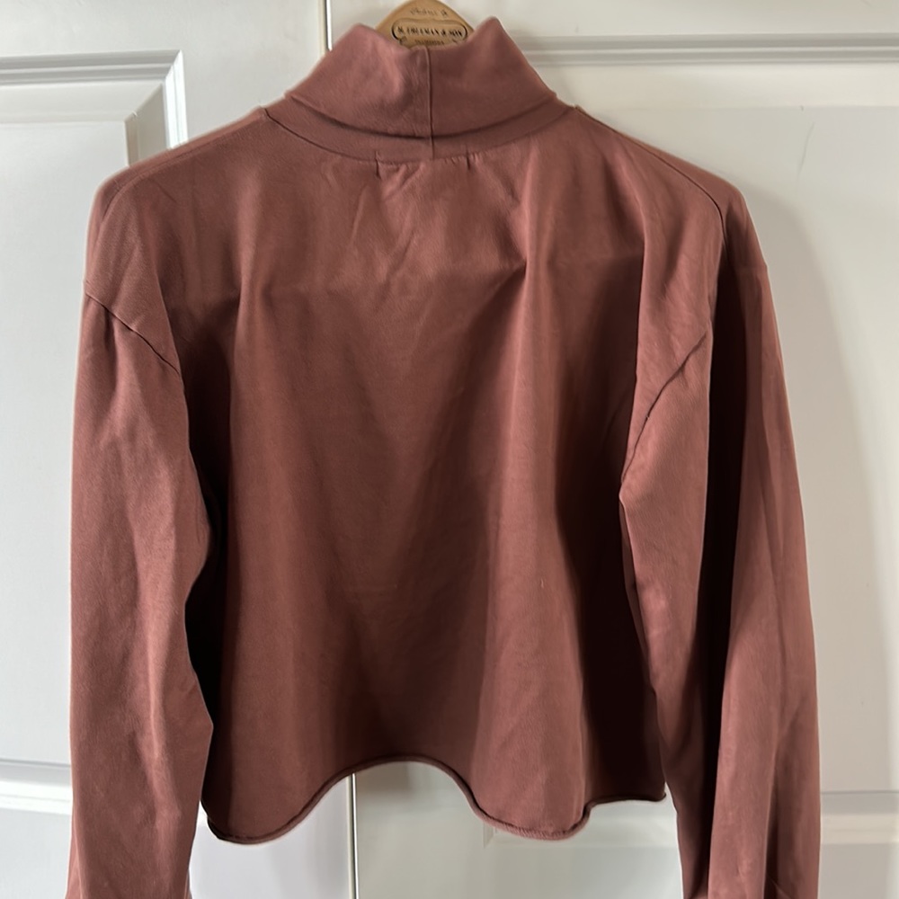 Project social brown top - Picture 3 of 3